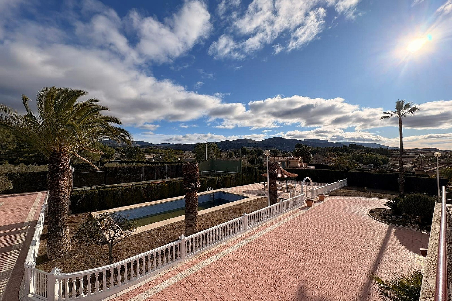 Herverkoop - Villa -
Sax