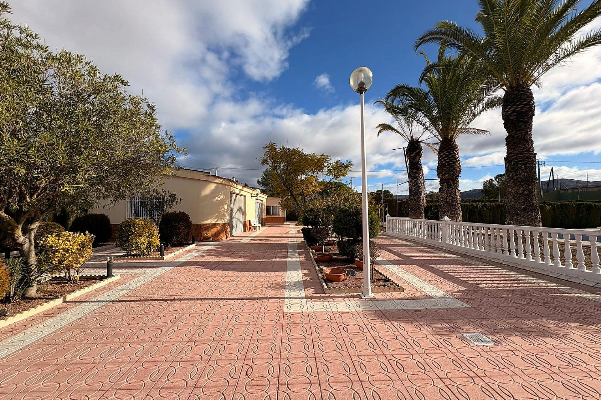 Herverkoop - Villa -
Sax