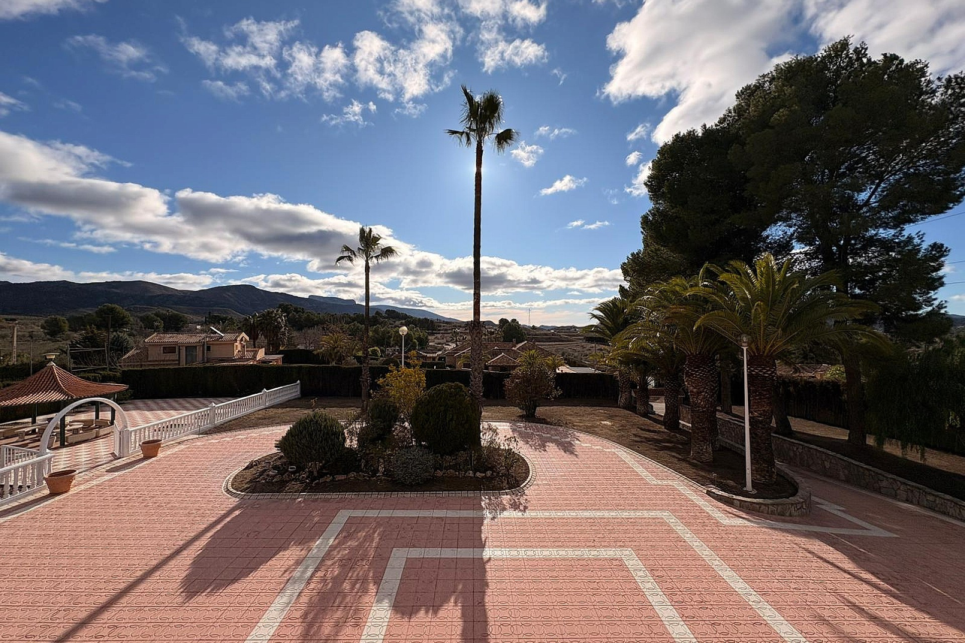 Herverkoop - Villa -
Sax