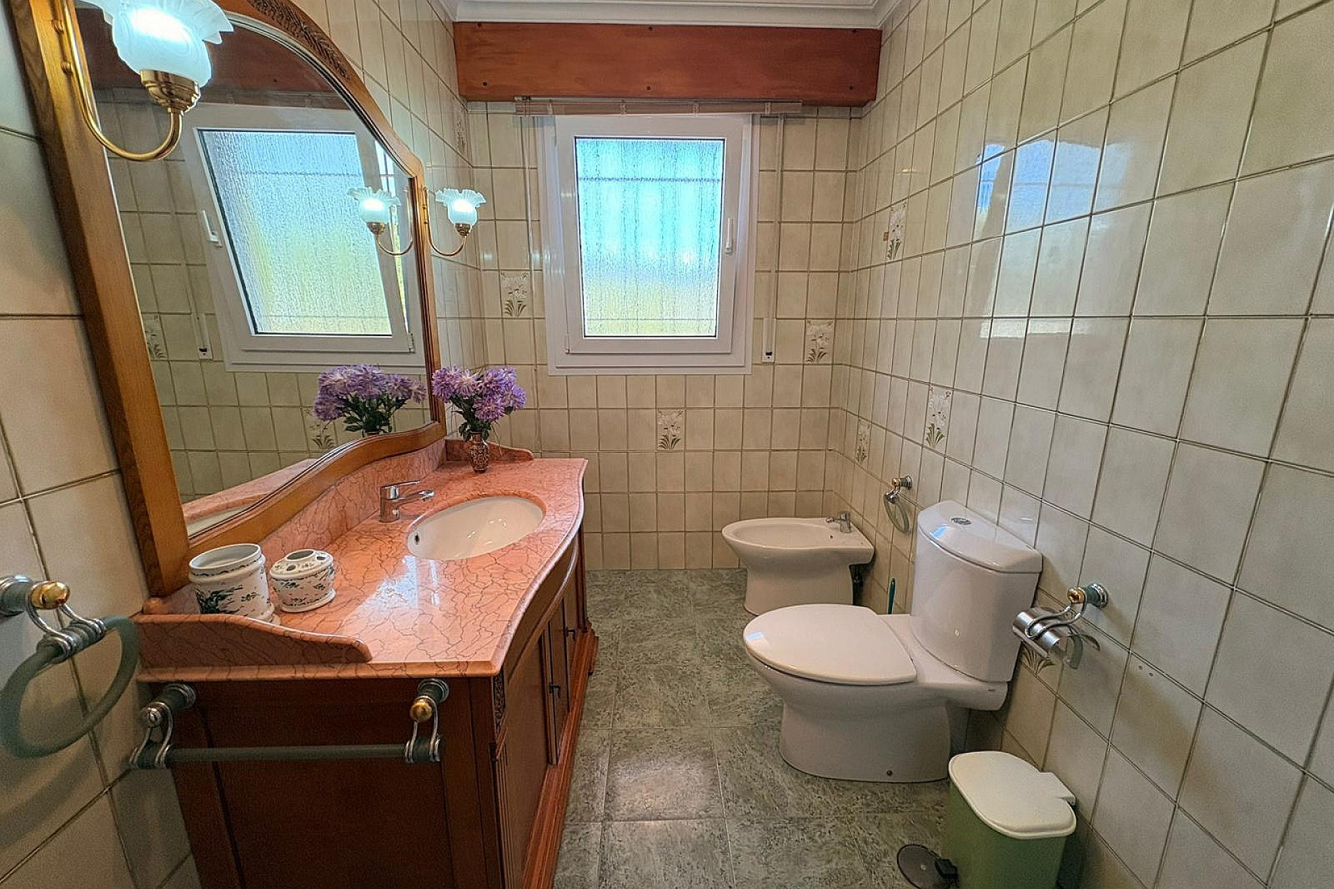 Herverkoop - Villa -
Sax