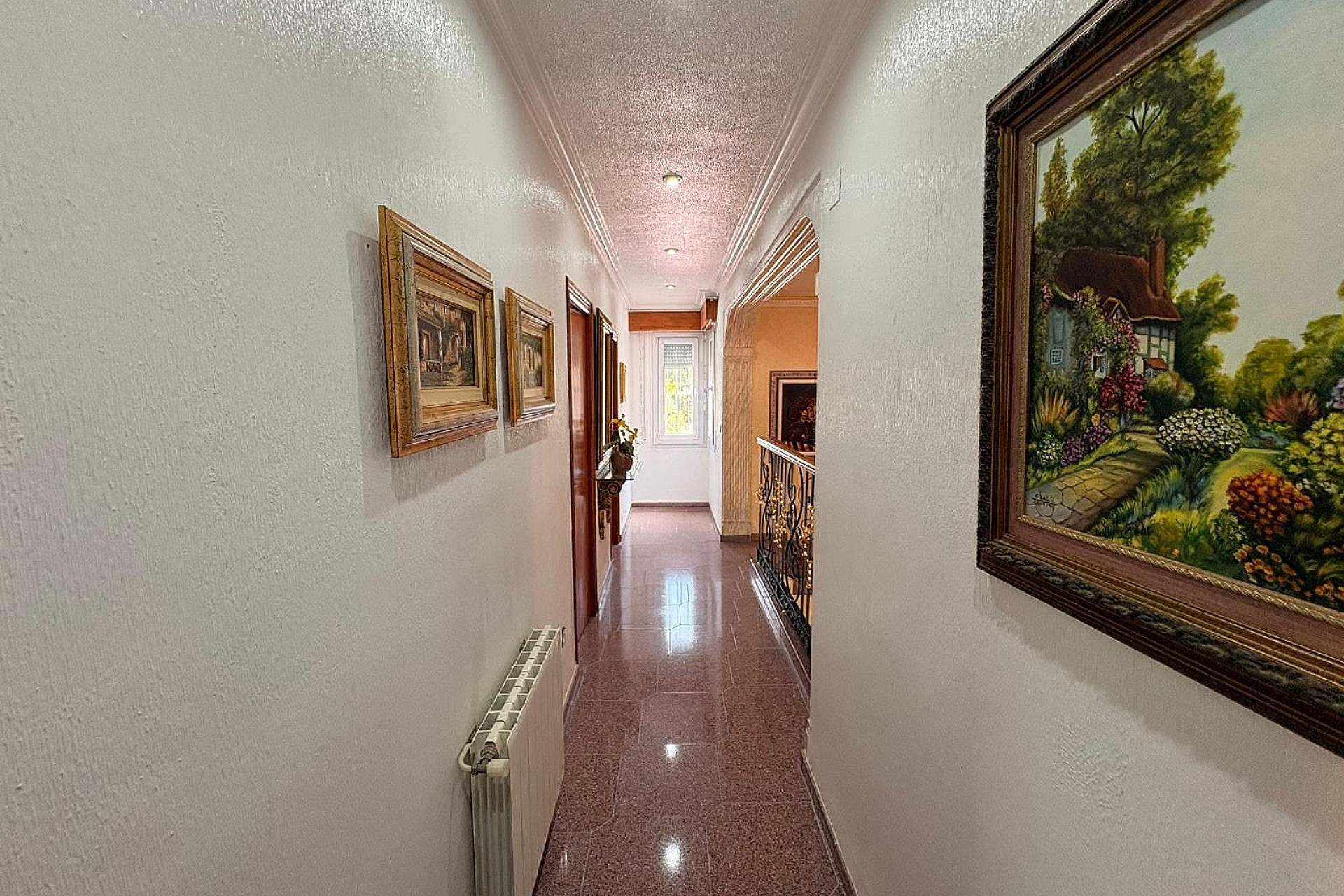 Herverkoop - Villa -
Sax