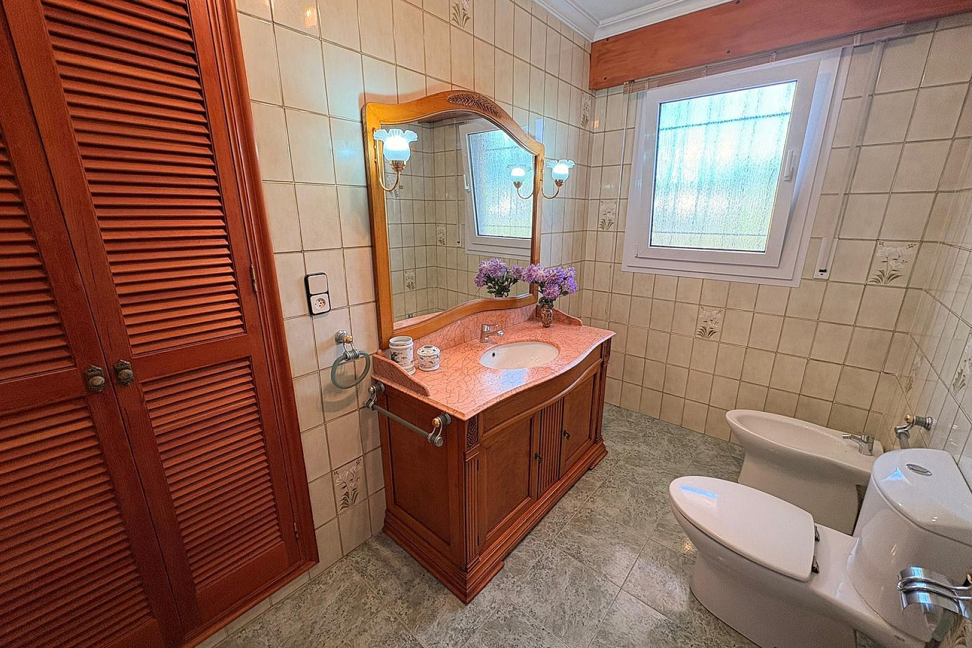 Herverkoop - Villa -
Sax