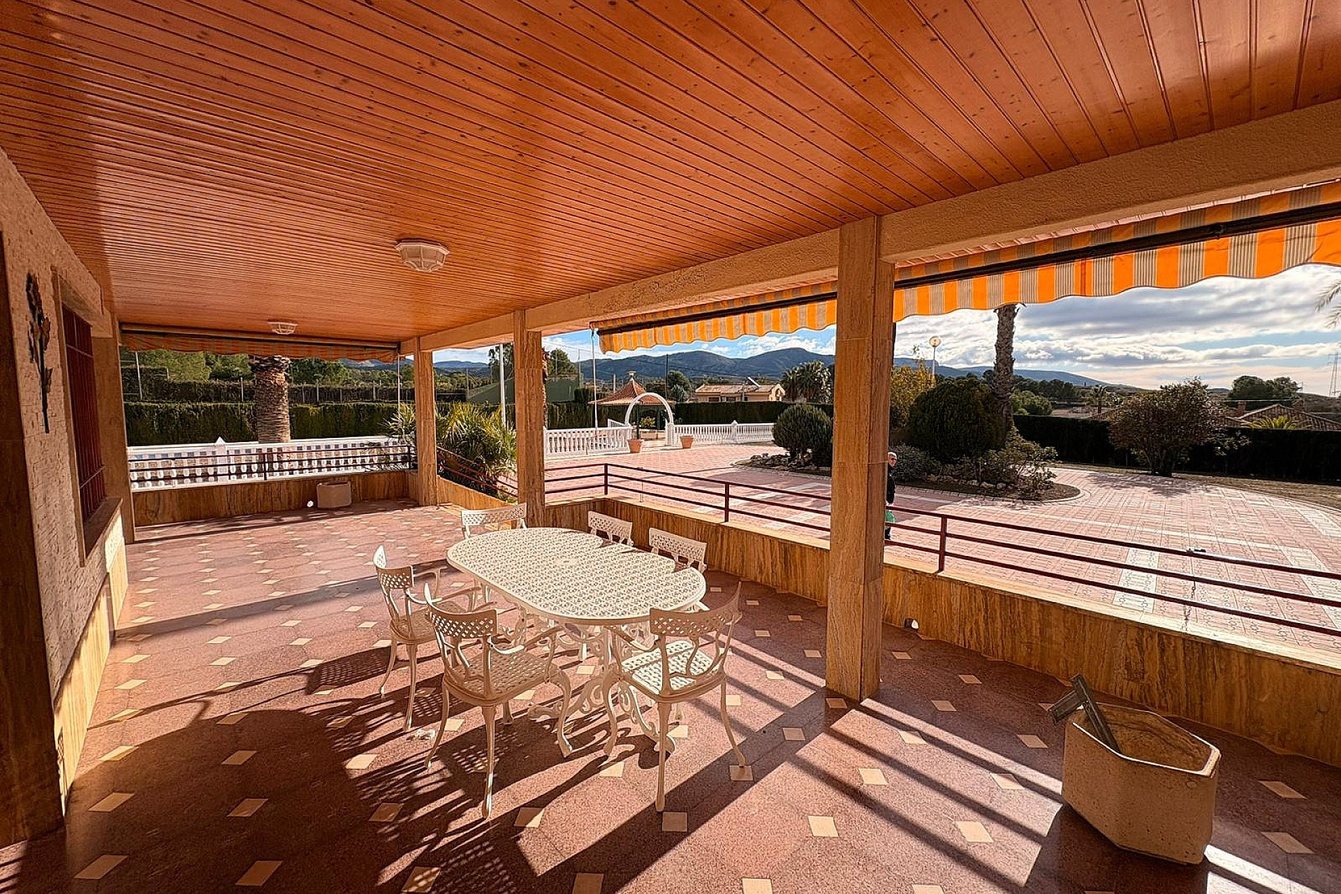 Herverkoop - Villa -
Sax