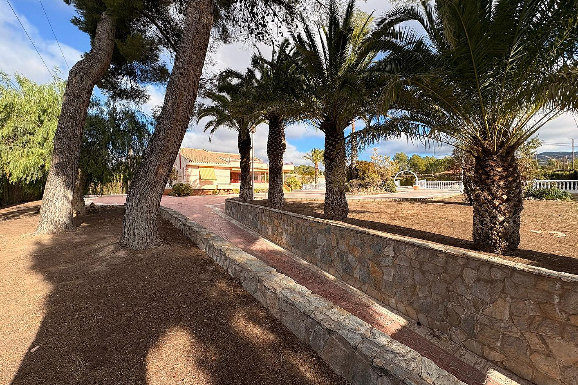 Herverkoop - Villa -
Sax