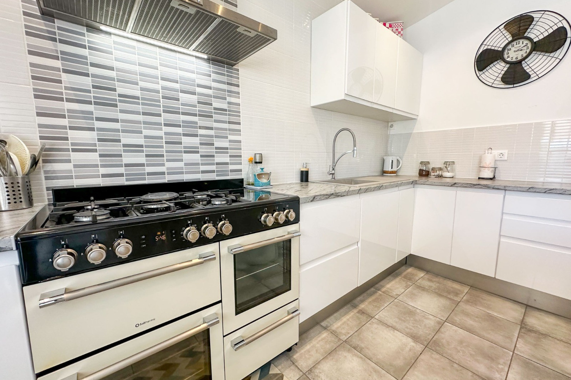 Herverkoop - Villa -
Sax