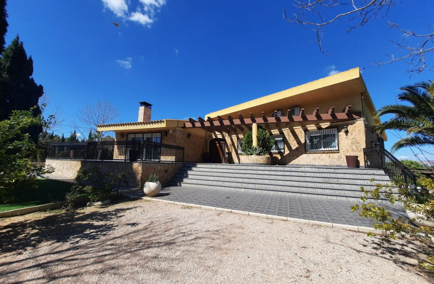 Herverkoop - Villa -
Sax