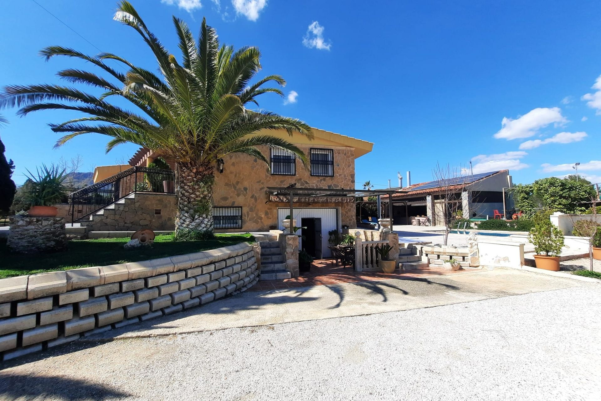 Herverkoop - Villa -
Sax