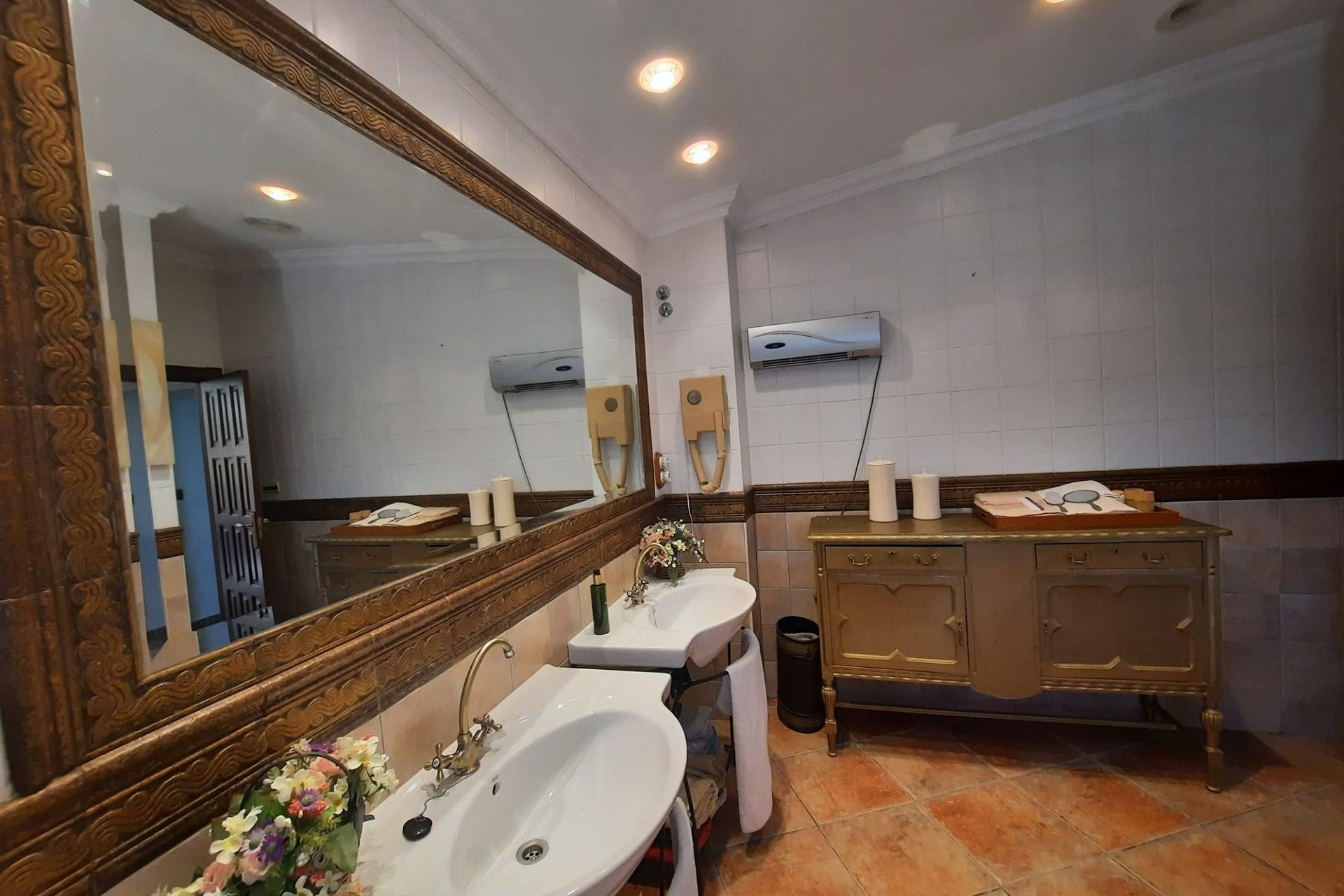 Herverkoop - Villa -
Sax