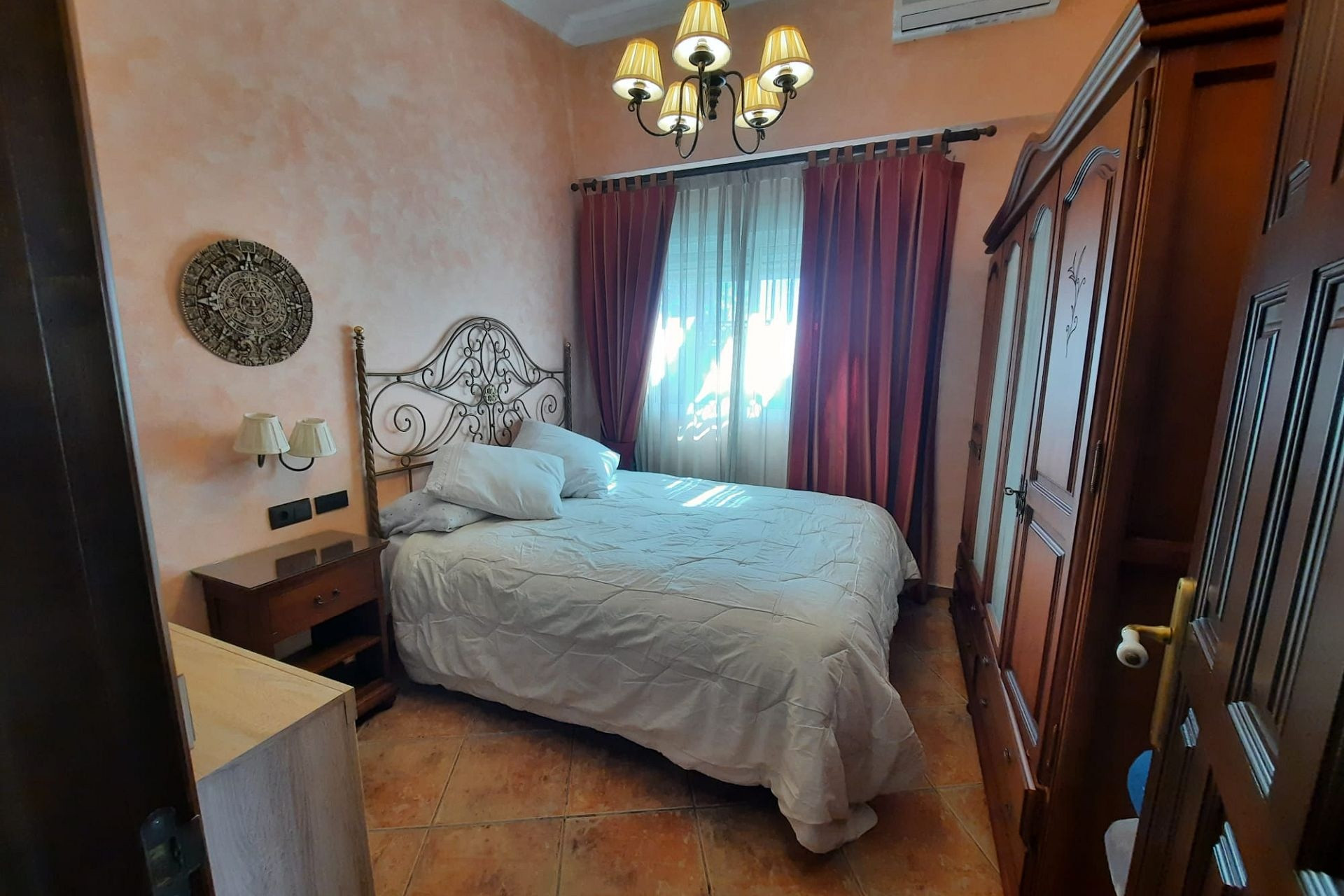 Herverkoop - Villa -
Sax