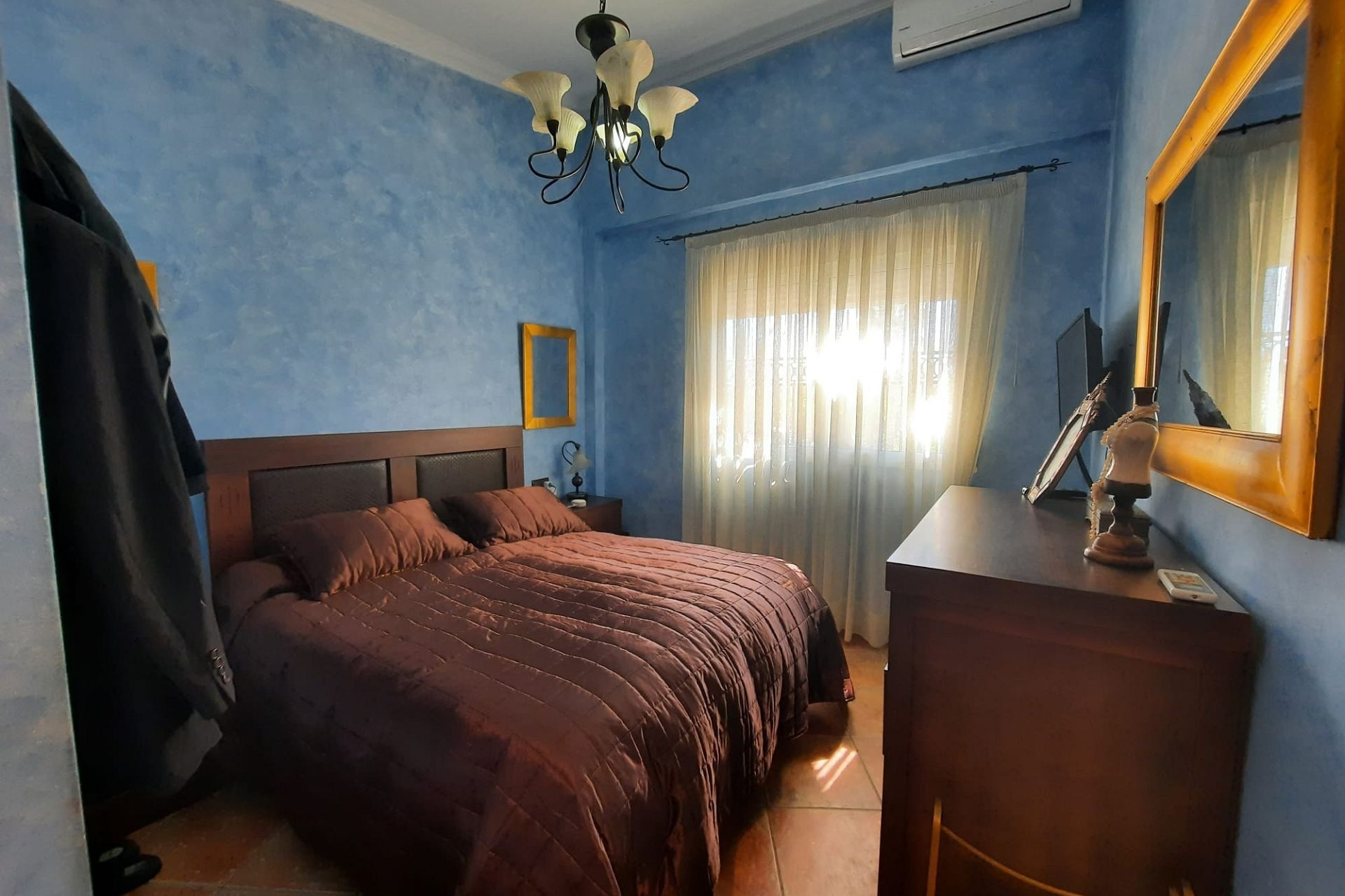 Herverkoop - Villa -
Sax