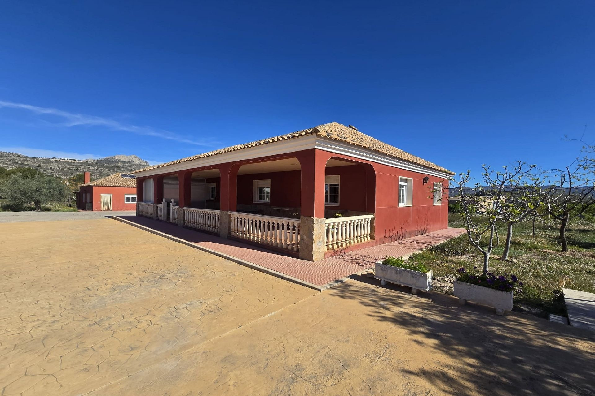 Herverkoop - Villa -
Sax