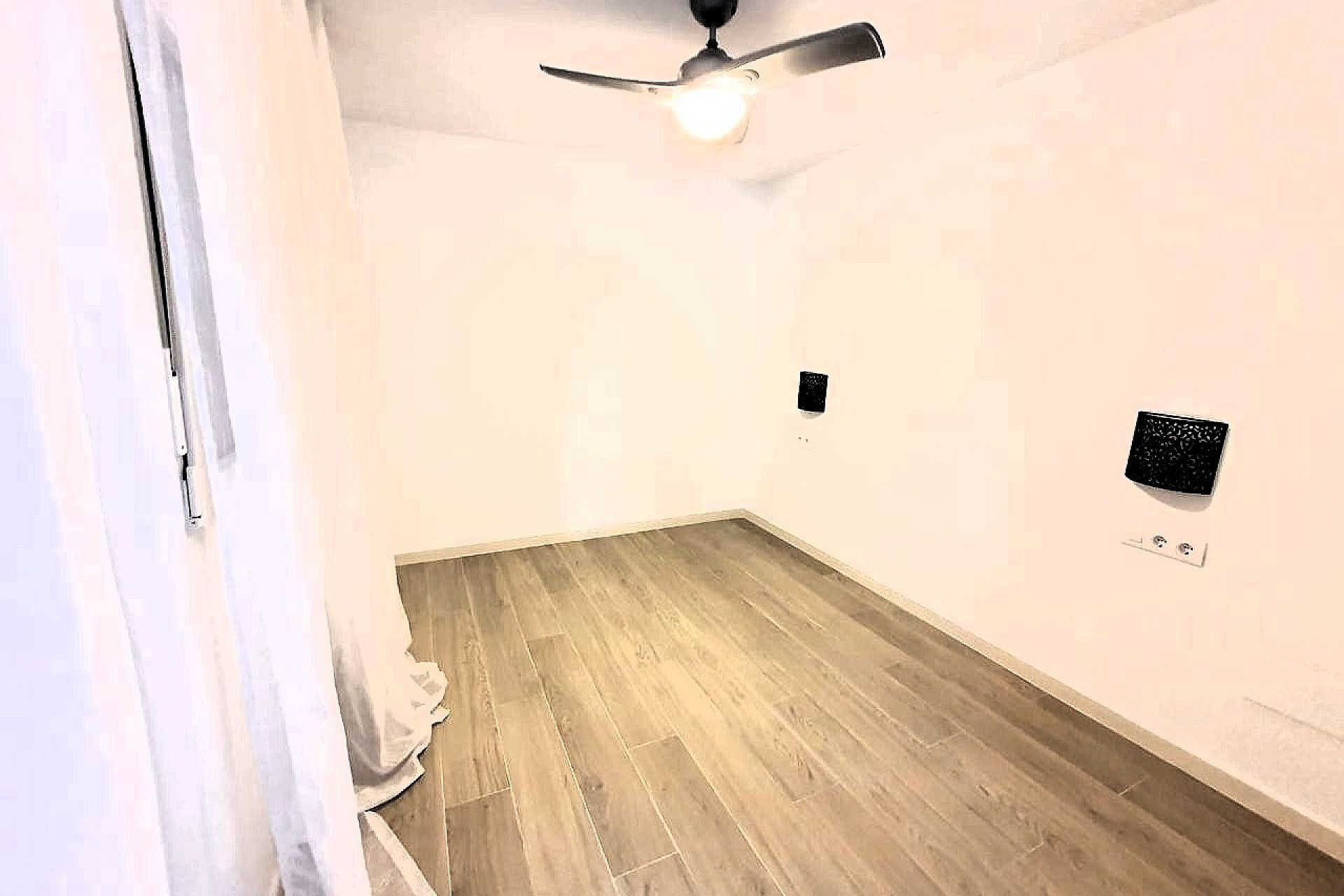 Herverkoop - Villa -
Tibi