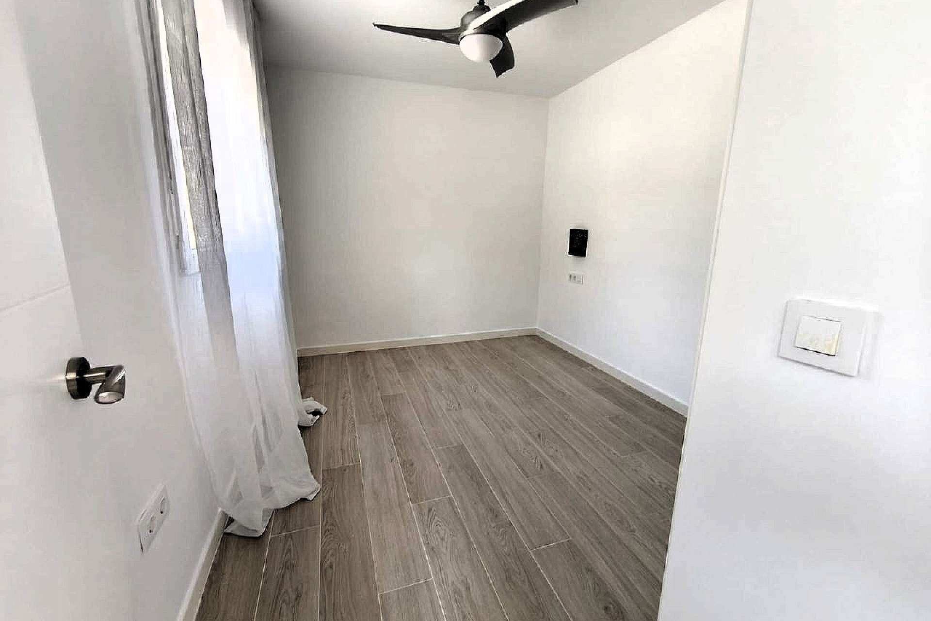 Herverkoop - Villa -
Tibi