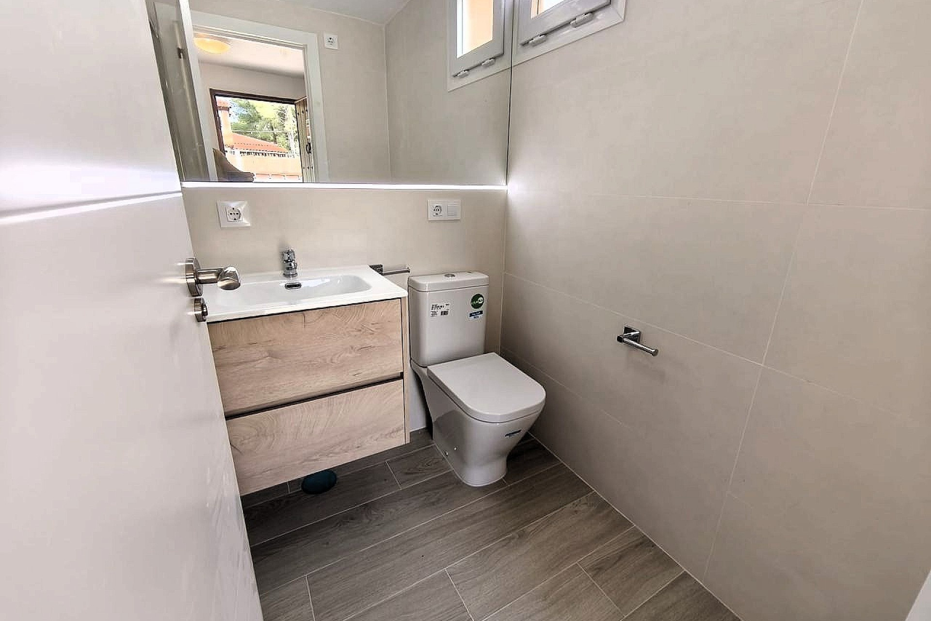 Herverkoop - Villa -
Tibi