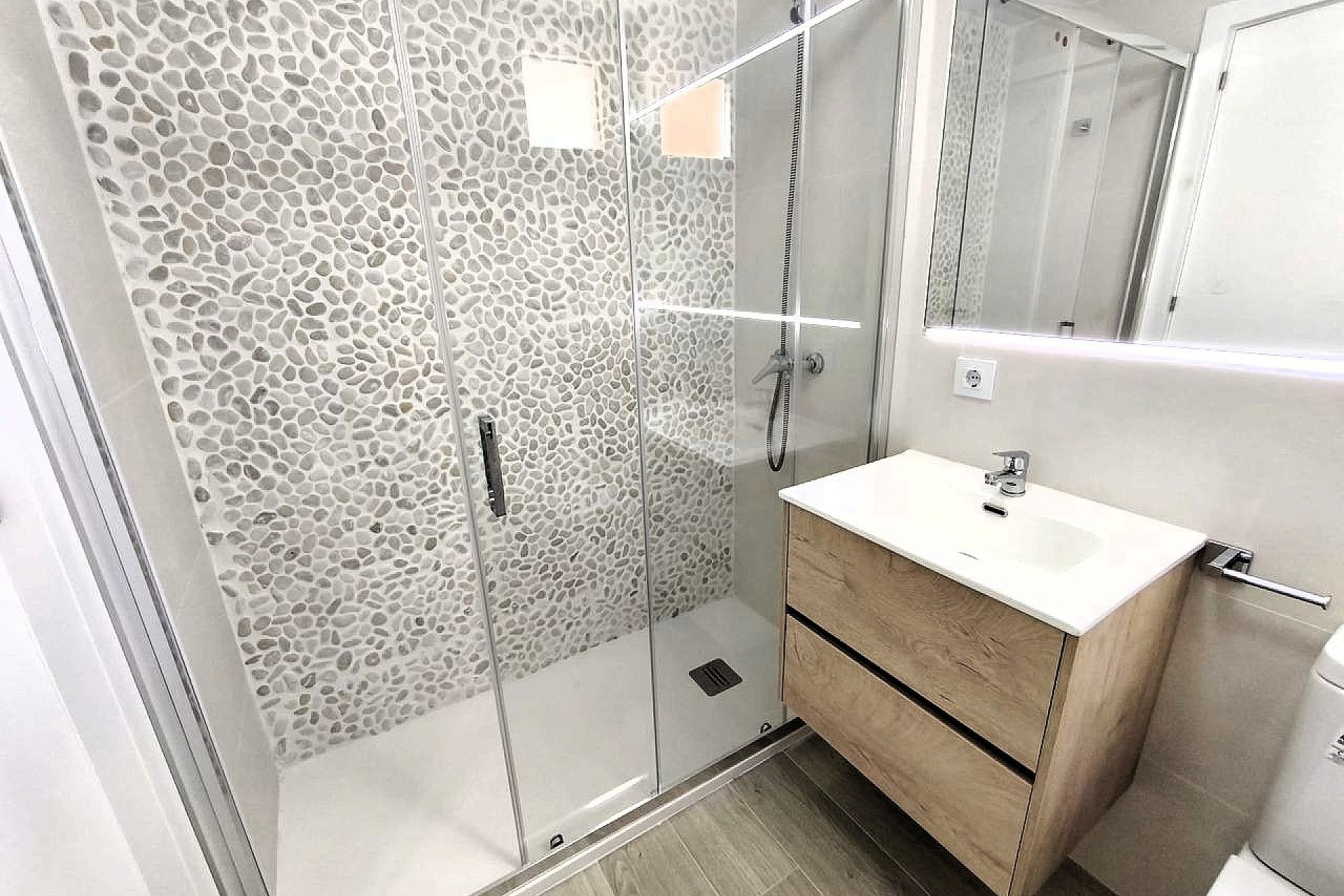 Herverkoop - Villa -
Tibi