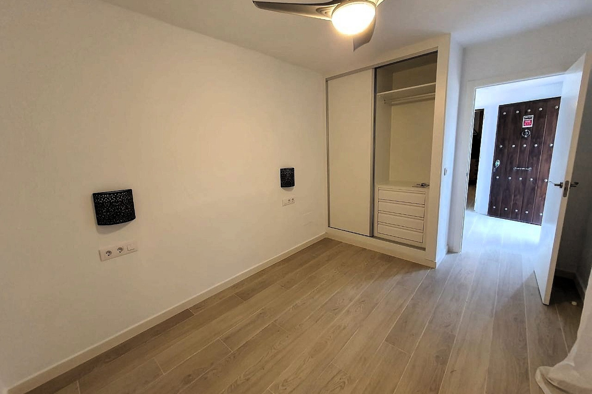 Herverkoop - Villa -
Tibi