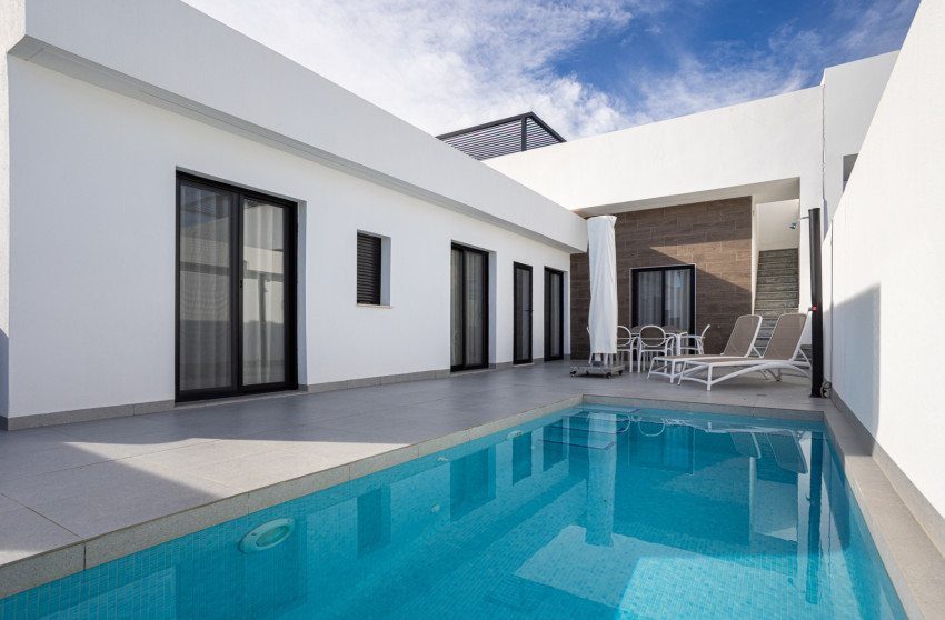 Herverkoop - Villa -
Torre Pacheco - Inland