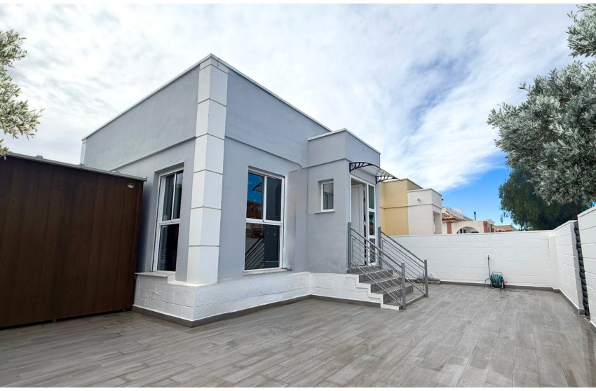 Herverkoop - Villa -
Torre Pacheco - Sierra Golf