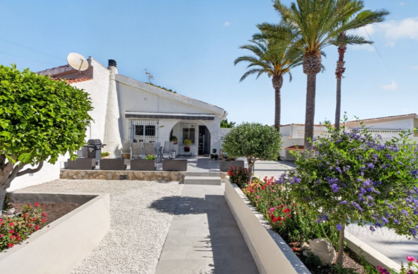 Herverkoop - Villa -
Torrevieja - Costa Blanca