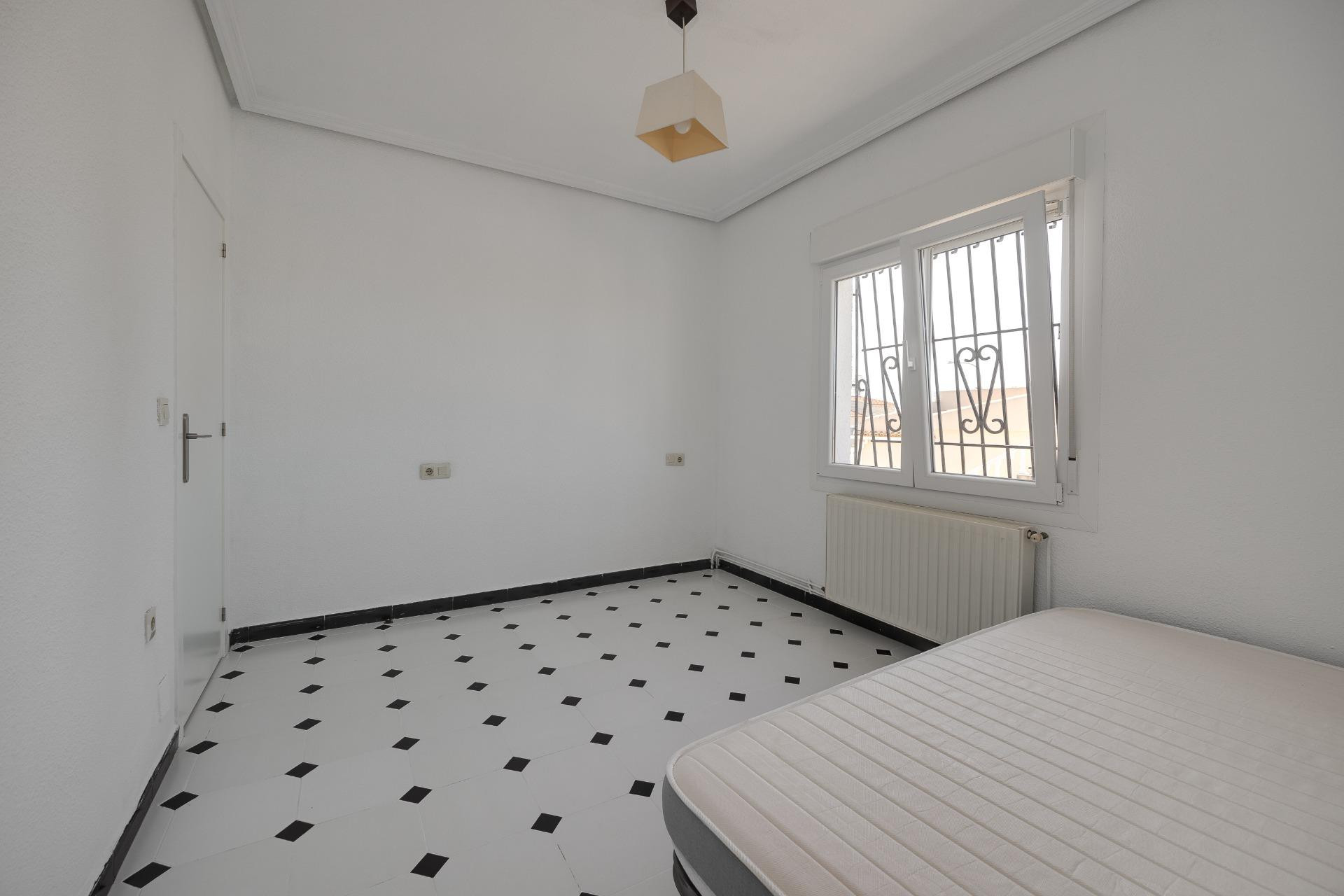 Herverkoop - Villa -
Torrevieja - La Siesta - El Salado - Torreta