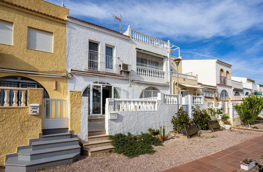 Herverkoop - Villa -
Torrevieja - La Siesta