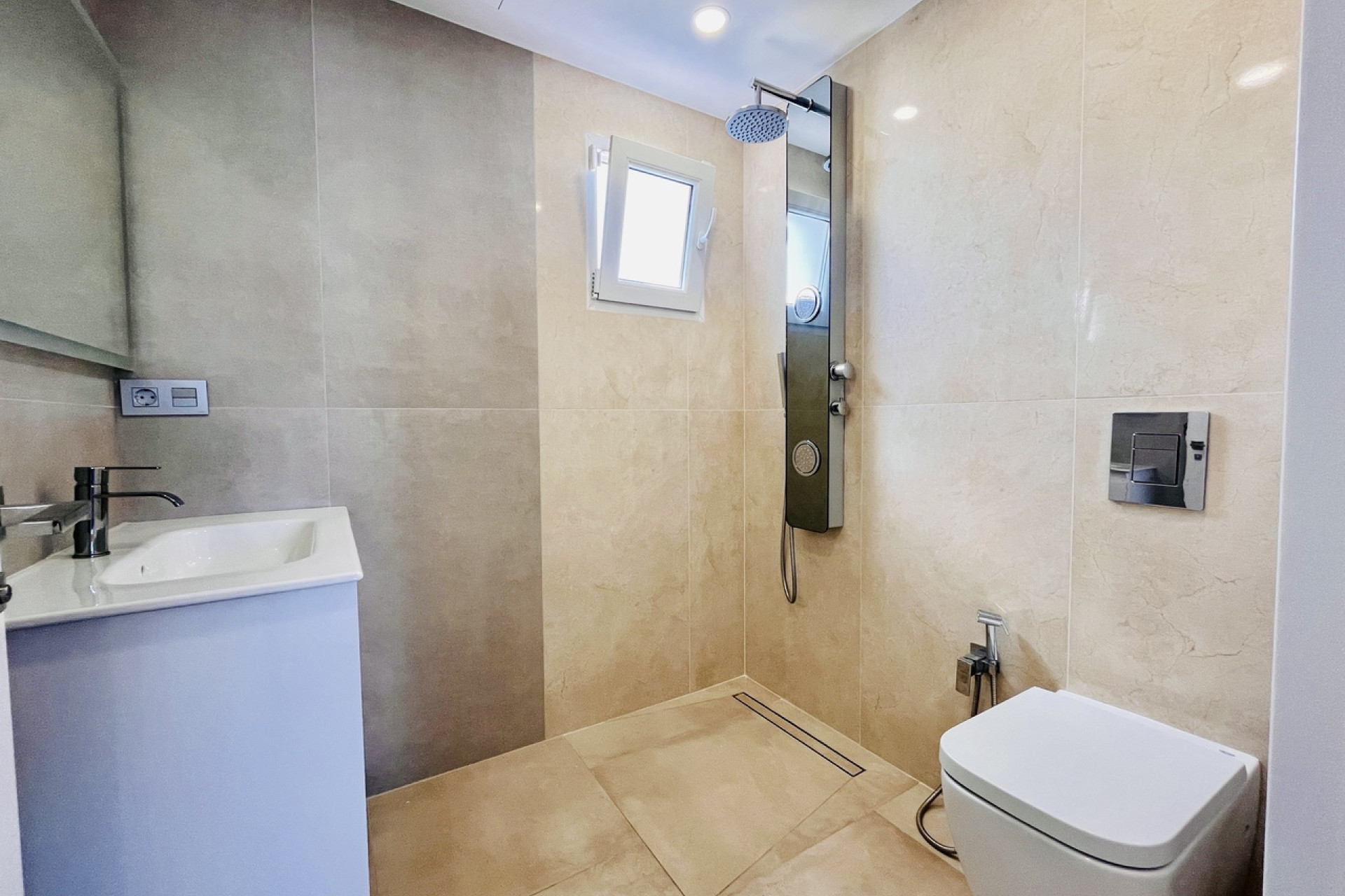 Herverkoop - Villa -
Torrevieja - Los Balcones