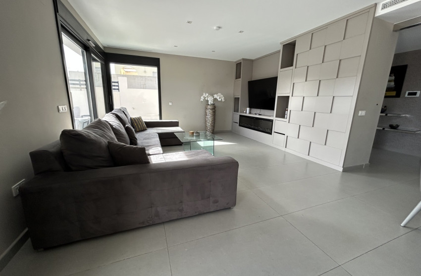 Herverkoop - Villa -
Torrevieja - Los Balcones