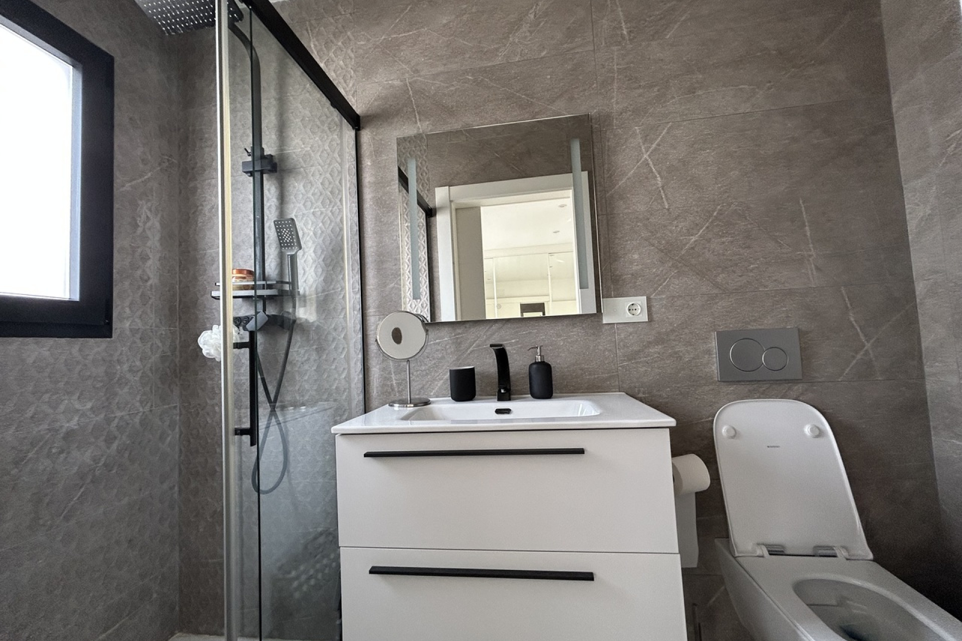 Herverkoop - Villa -
Torrevieja - Los Balcones