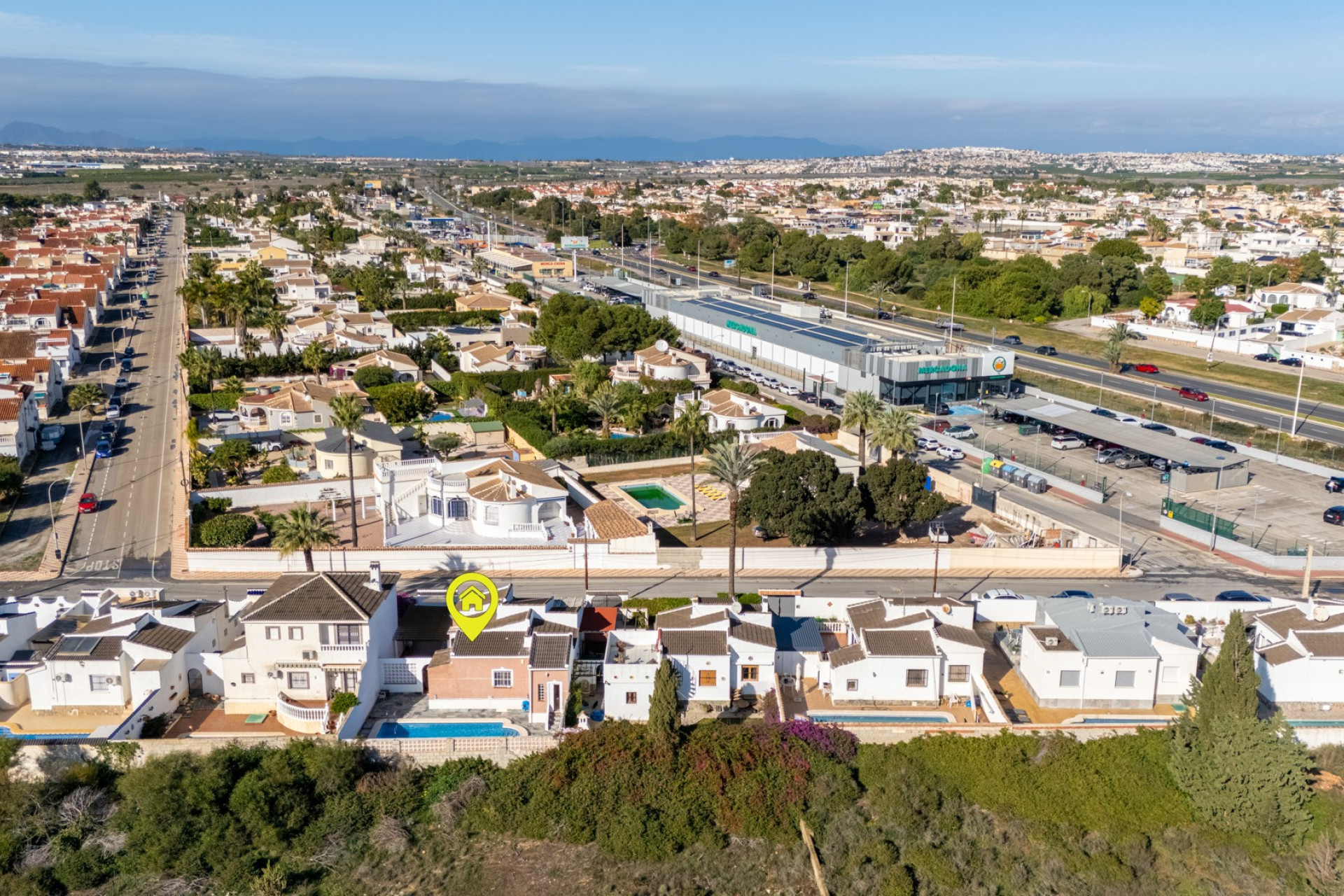 Herverkoop - Villa -
Torrevieja - Urbanización San Luis