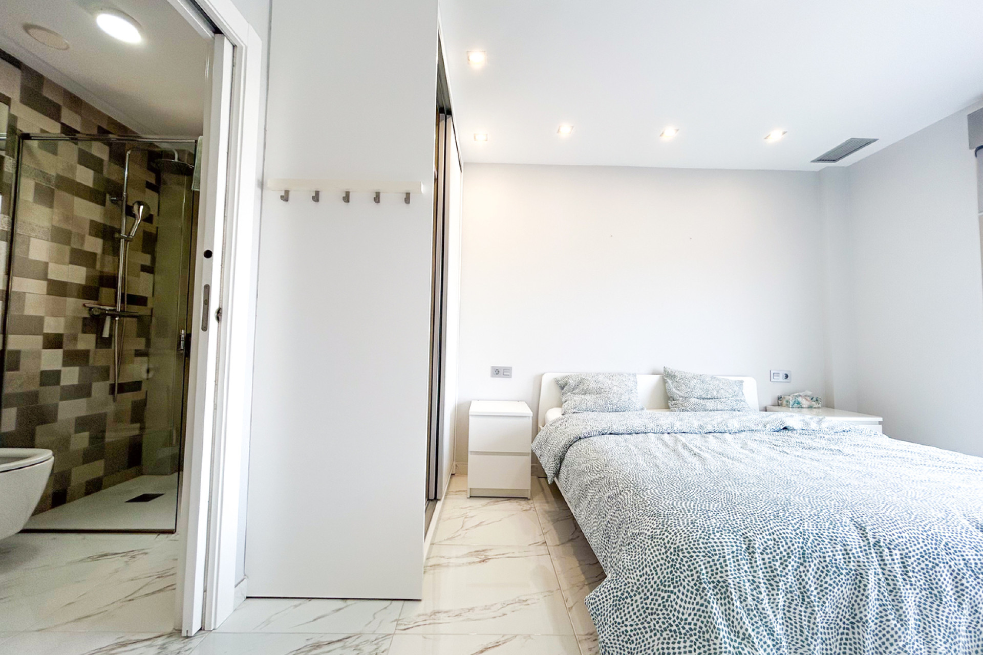 Herverkoop - Villa -
Villamartín - Costa Blanca