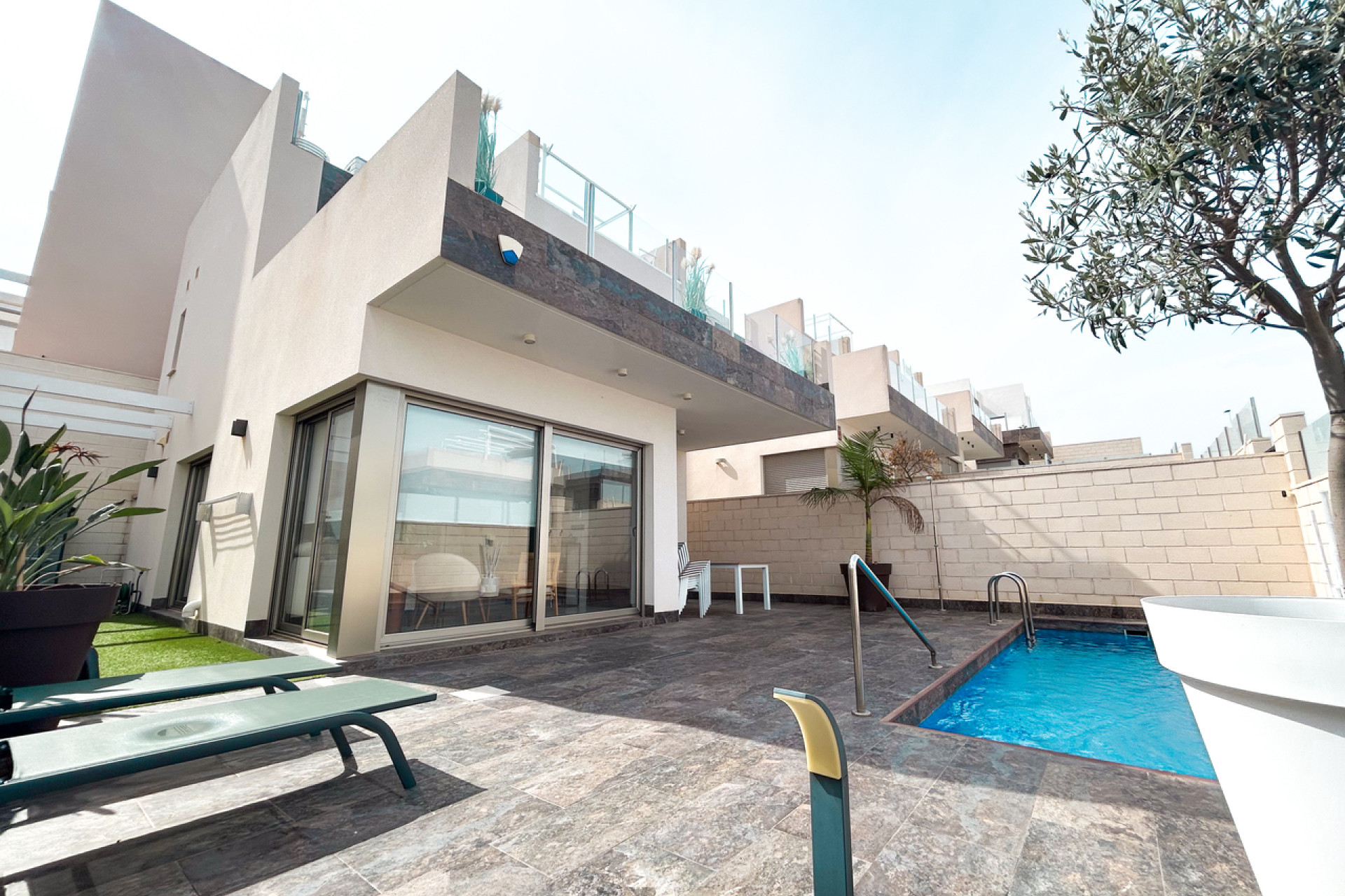 Herverkoop - Villa -
Villamartín - Costa Blanca