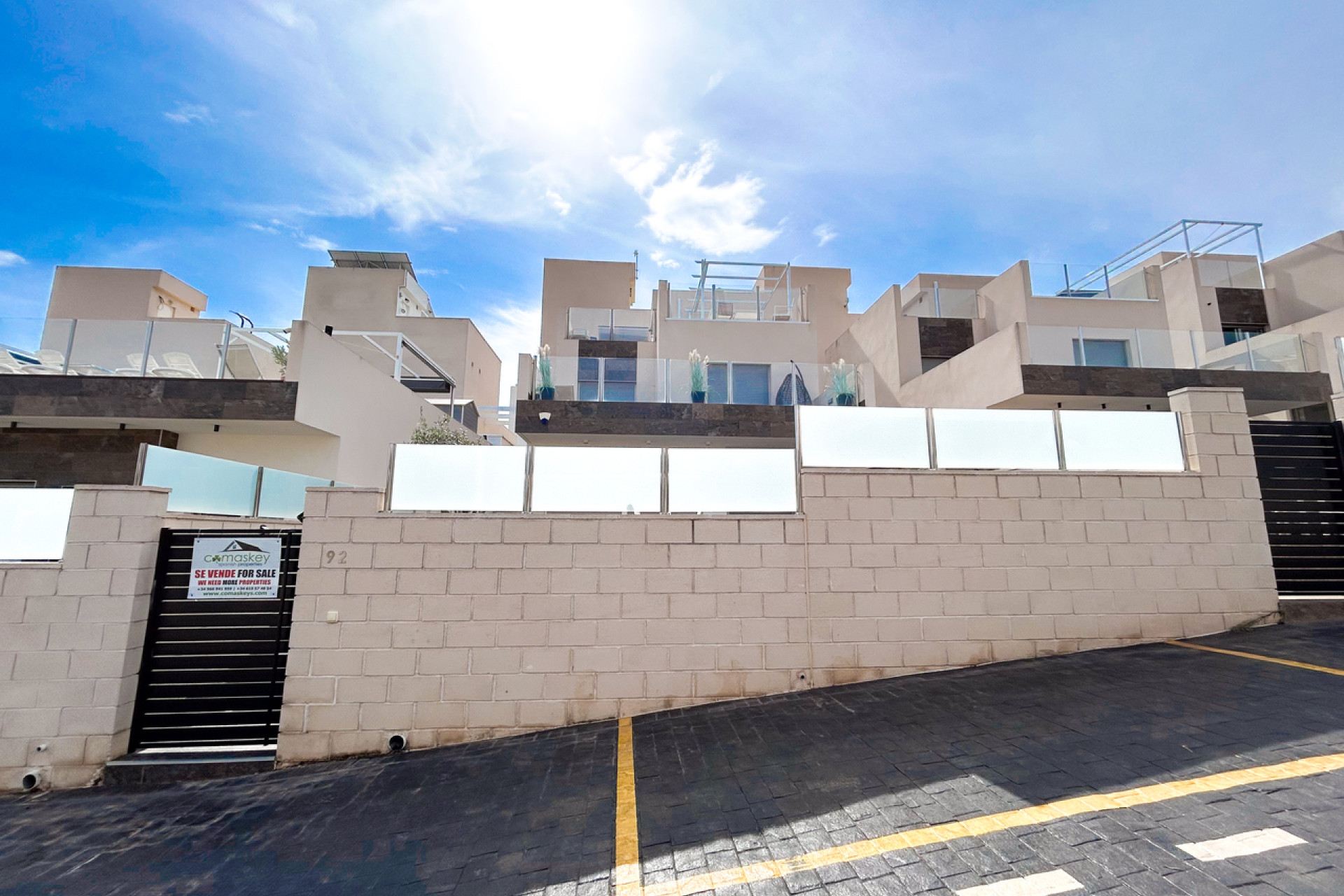 Herverkoop - Villa -
Villamartín - Costa Blanca