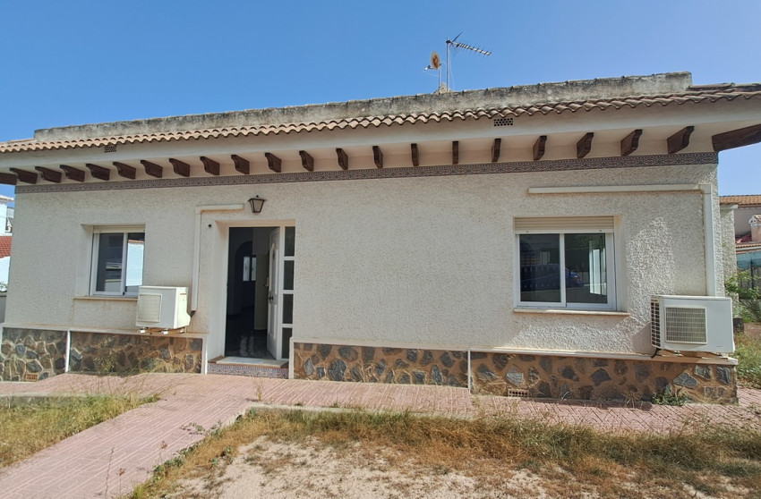 Herverkoop - Villa -
Villamartín