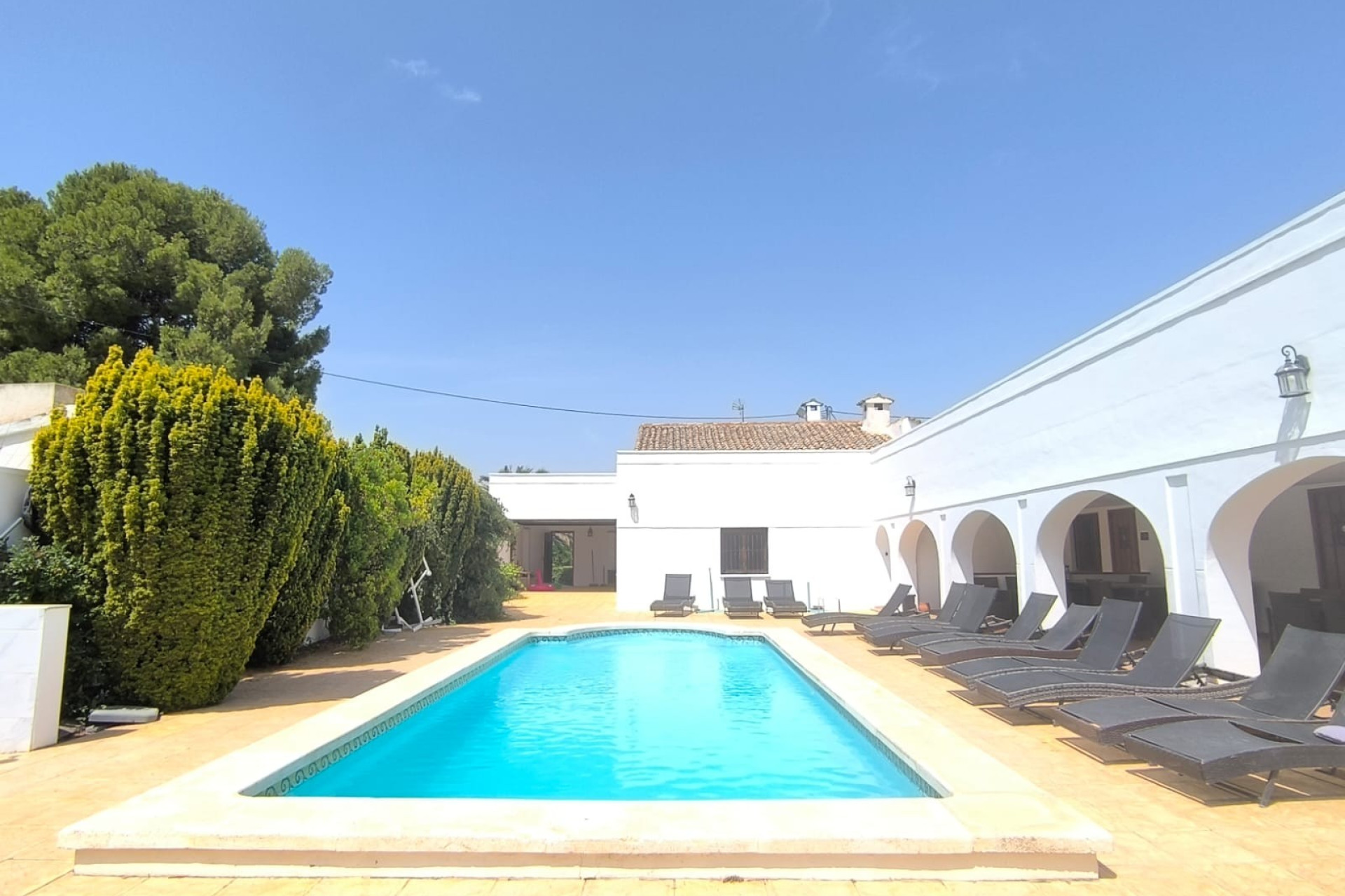 Herverkoop - Villa -
Villena - Inland