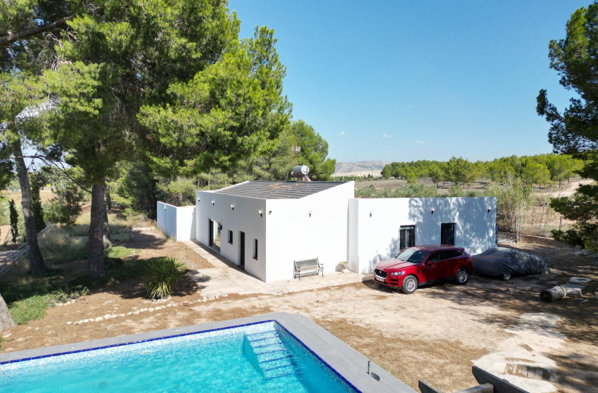 Herverkoop - Villa -
Villena