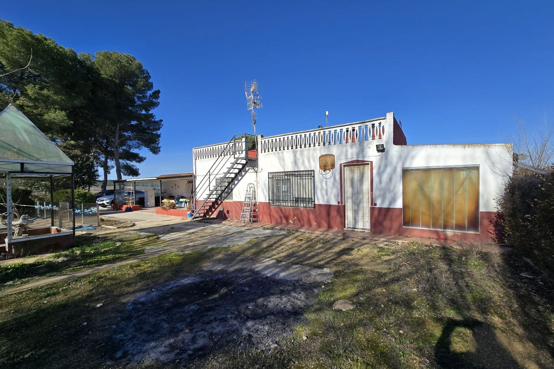 Herverkoop - Villa -
Villena