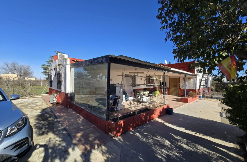 Herverkoop - Villa -
Villena