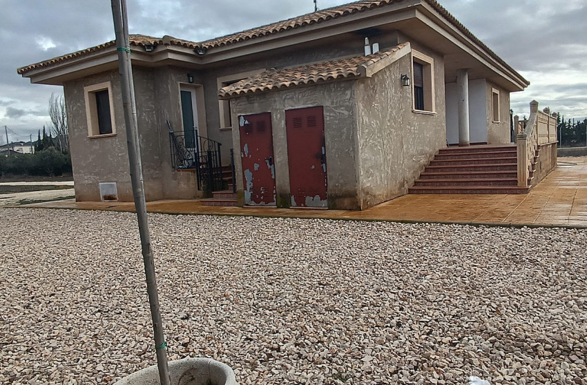 Herverkoop - Villa -
Yecla - Inland