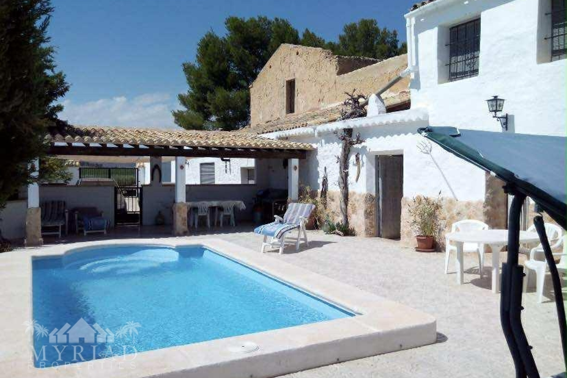 Herverkoop - Villa -
Yecla - Yecla Murcia