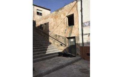 Land and Plots - Resale - Onil -
                Inland