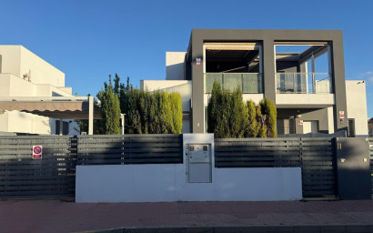 Maison mitoyenne - Revente - Torrevieja - Aguas Nuevas