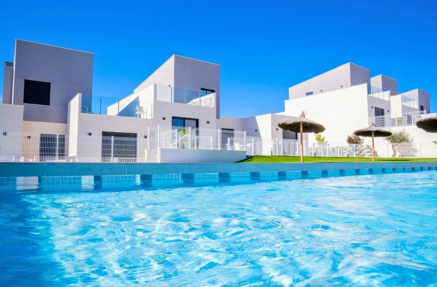 New Build - Townhouse -
Banos y Mendigo - Altaona Golf