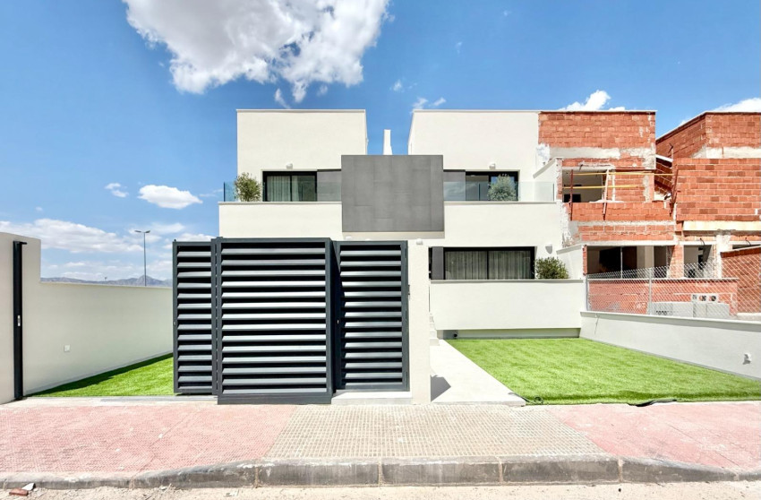 New Build - Townhouse -
Cox - San Fernando