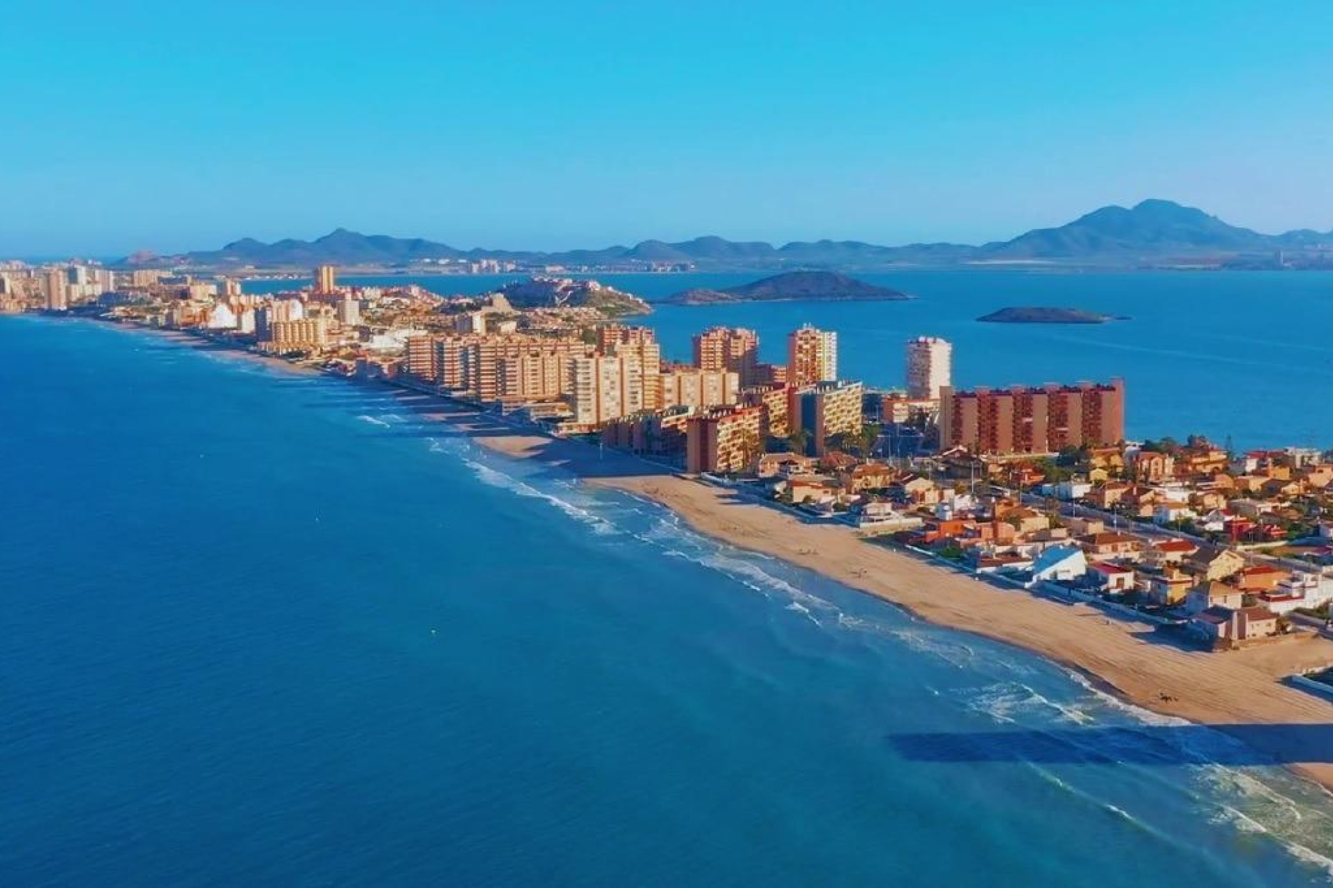 Nieuwbouw - Herenhuis -
La Manga del Mar Menor - La Manga