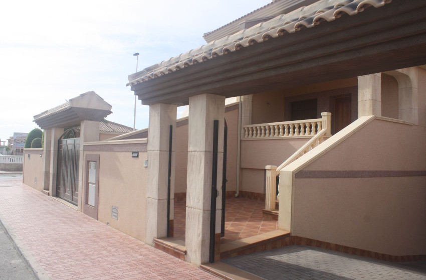 Nieuwbouw - Herenhuis -
Torrevieja