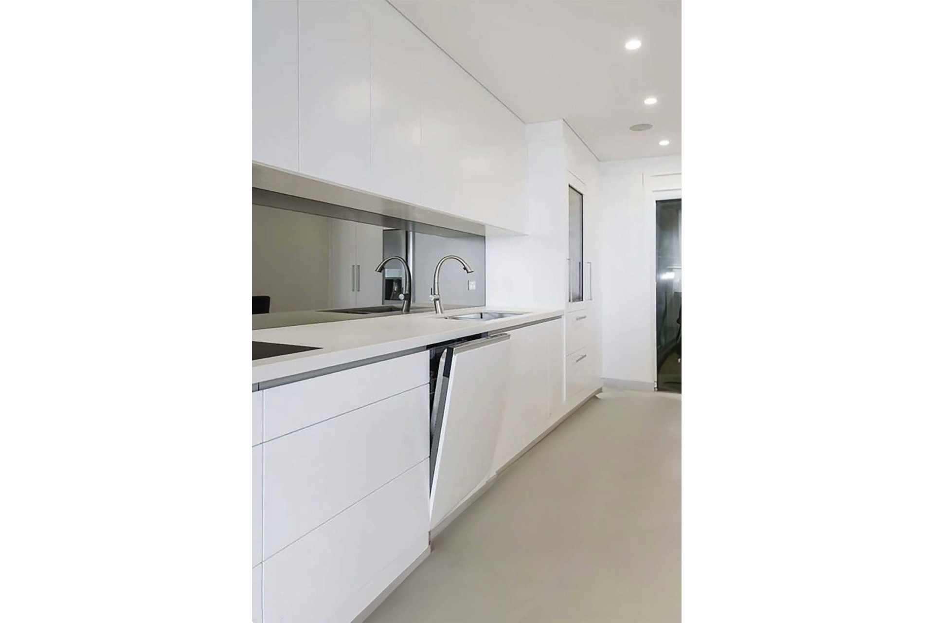 Nieuwbouw - Plat -
Relleu - pueblo