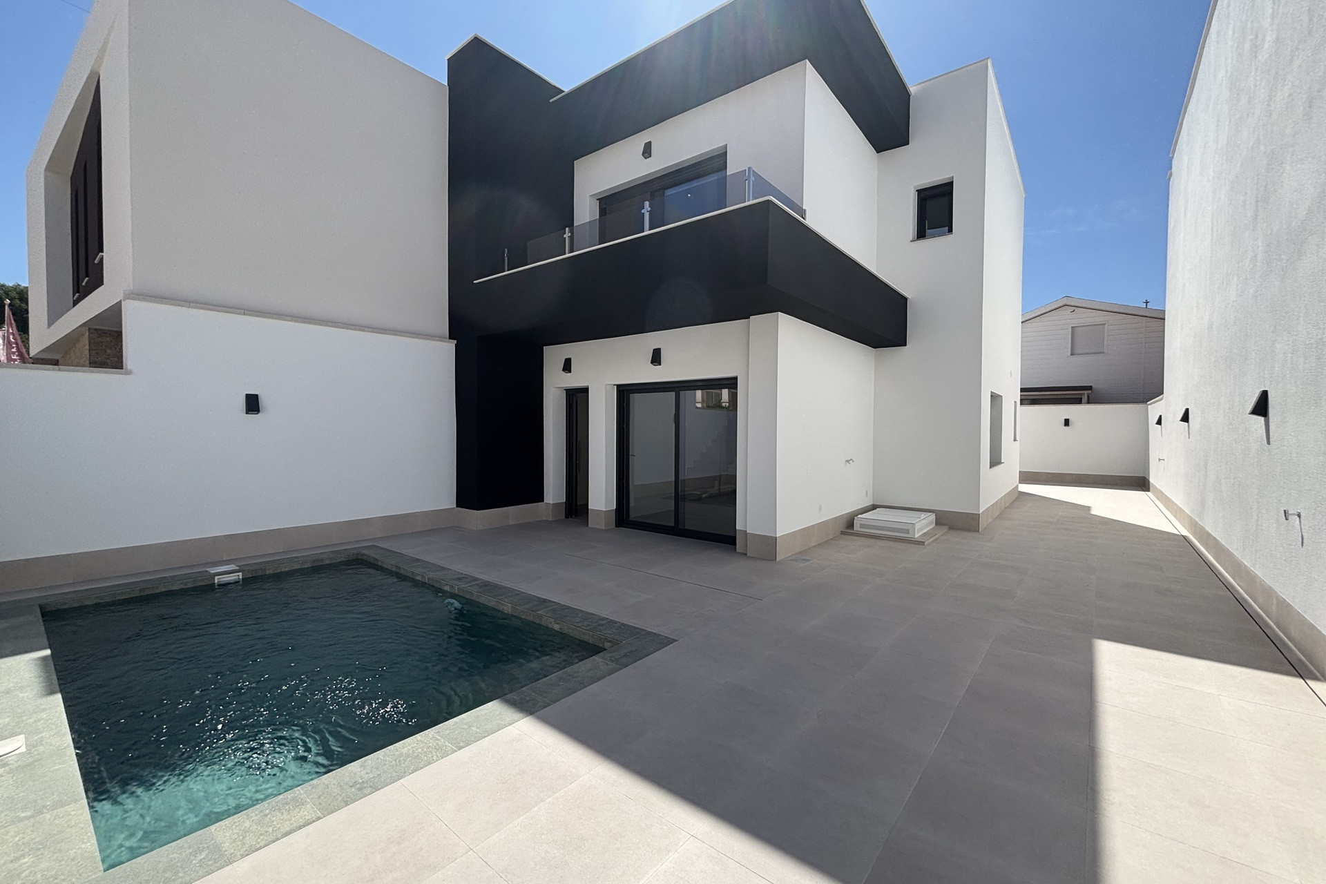 Nouvelle construction - detached -
Heredades