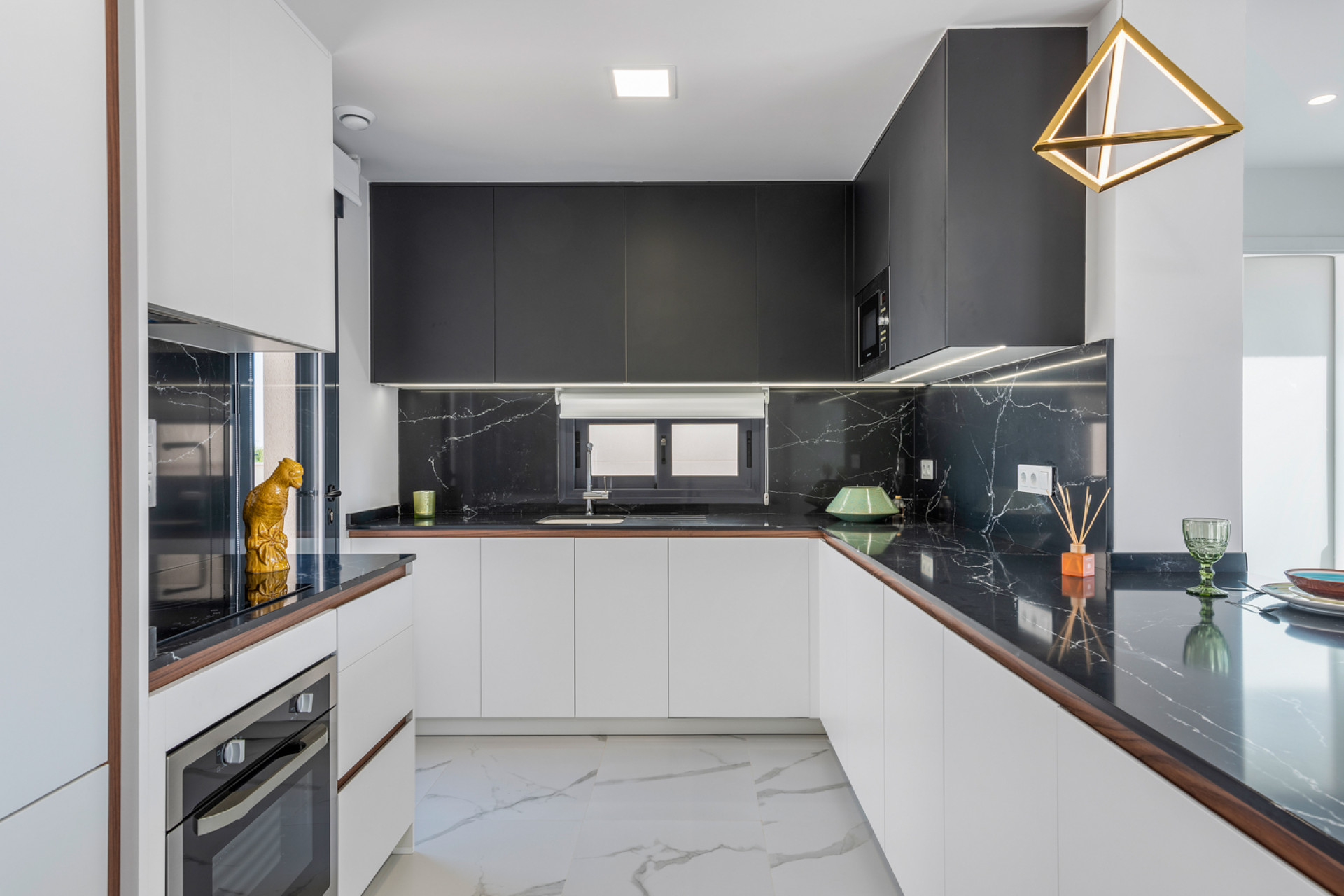 Nouvelle construction - low-bungalow -
San Miguel de Salinas