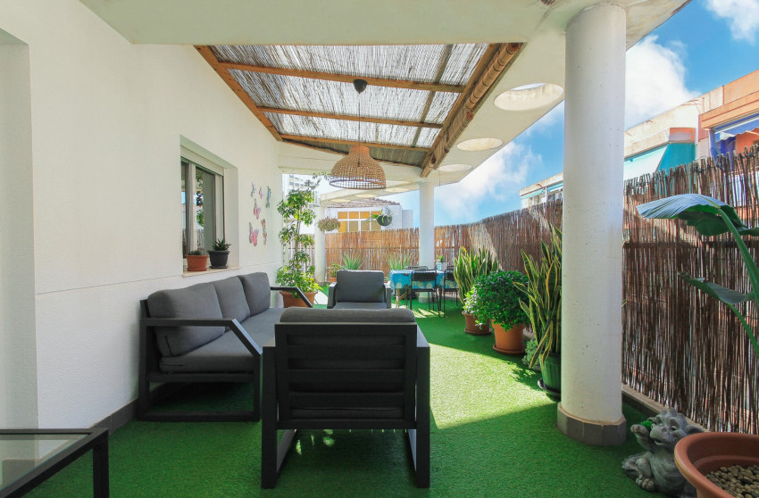 Resale - Apartment -
Alicante - Carolinas Altas