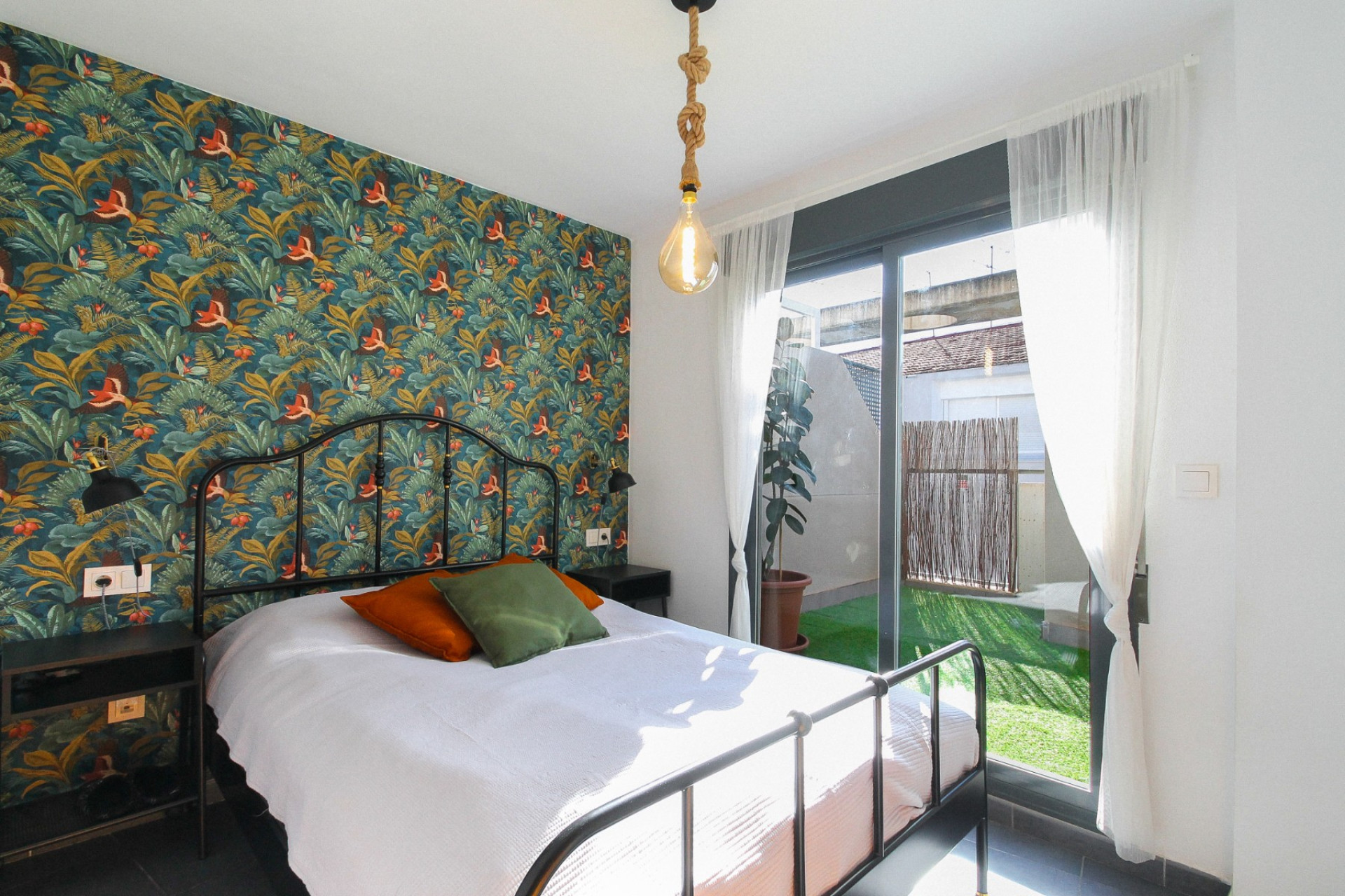 Resale - Apartment -
Alicante - Carolinas Altas